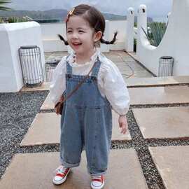 女童背带裤新款2023秋季长裤中小童休闲裤子春装儿童宝宝牛仔裤潮