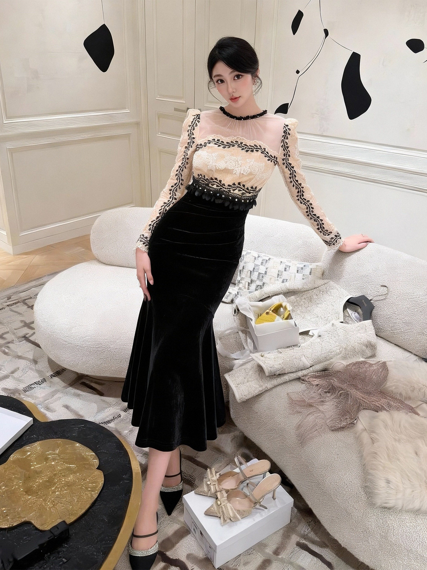Đầm ôm body nữ phong cách Pháp cổ tròn đính đá, tay lưới xuyên thấu, dáng dài — đen