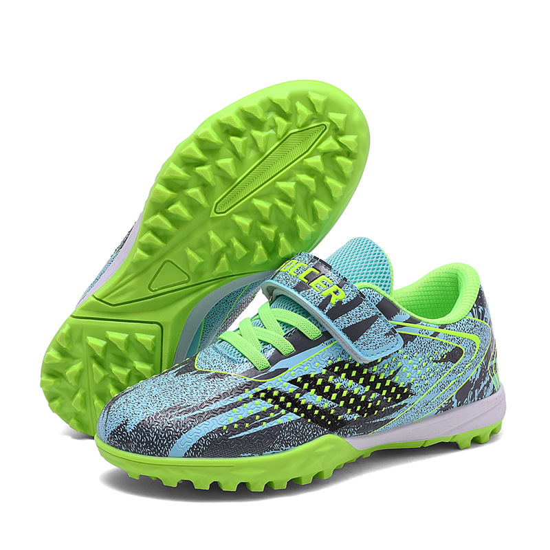 Verano nuevos productos transpirables niños velcro zapatos de fútbol zapatos deportivos para niños y niñas zapatos de entrenamiento anti-deslizante TF