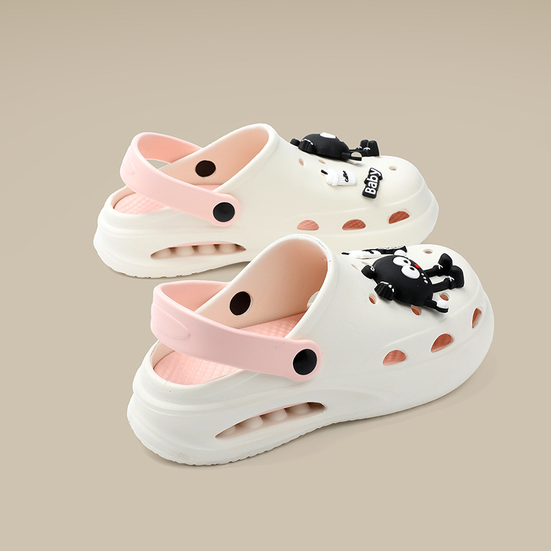 En nombre de los nuevos zapatos con agujeros de mierda, zapatillas de mujer, sandalias de playa de tacón con cordones de zapatos Baotou de verano 2025