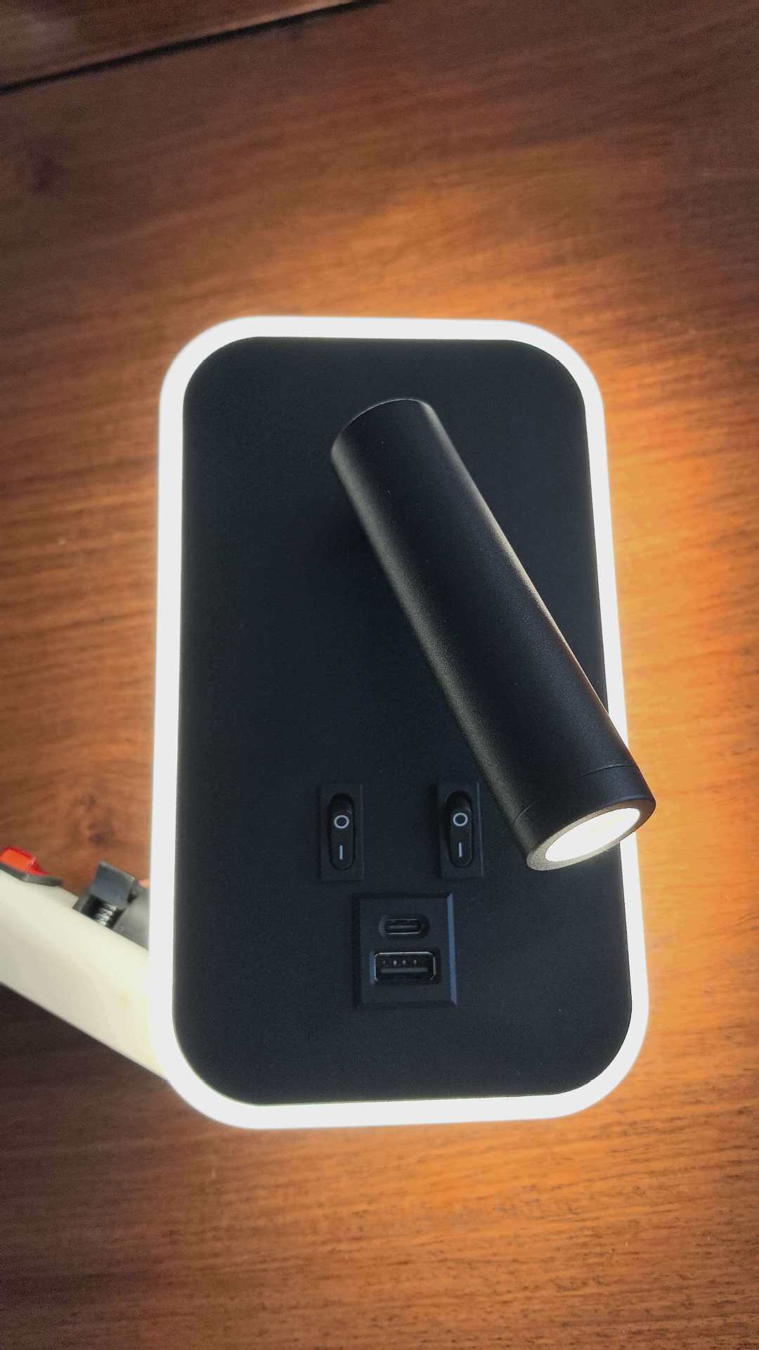 Lámpara de Pared LED para Lectura con Puerto USB de Aluminio para Dormitorio y Hotel