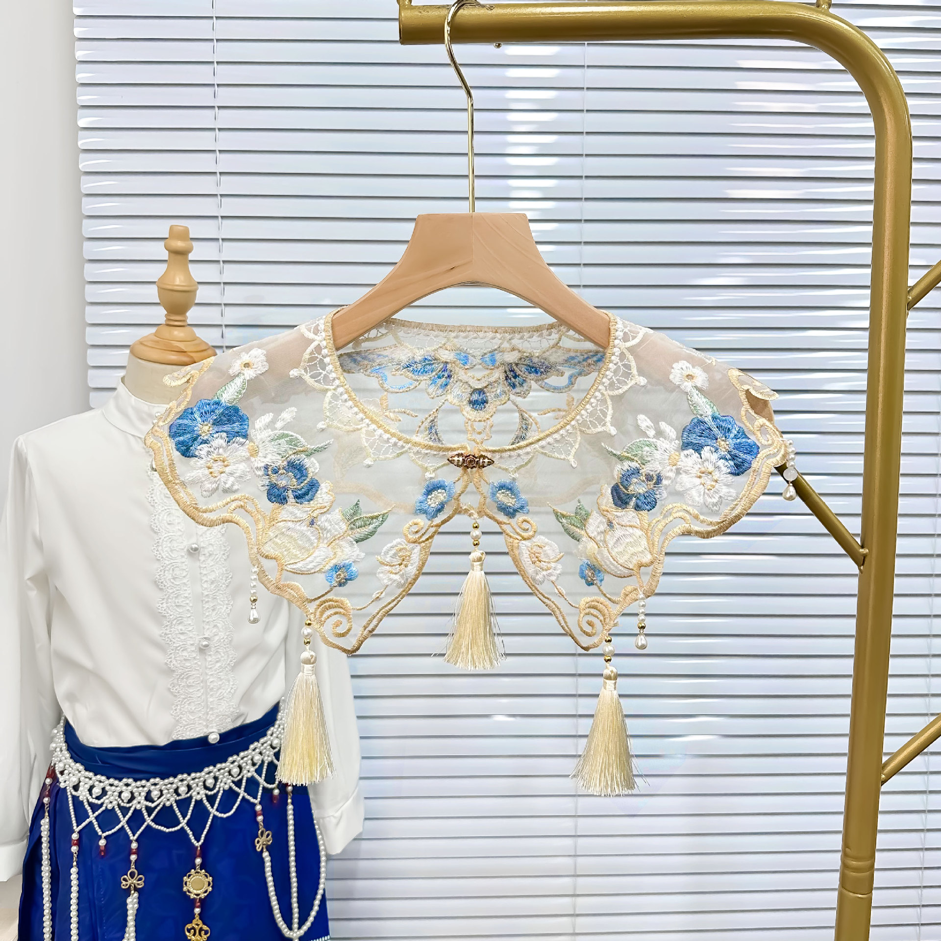 Adultos albaricoque nublado vestido chino shoal bordado bordado bordado bordado encaje nuevo estilo chino vestido de caballo accesorios de cuello falso de mujer image 4