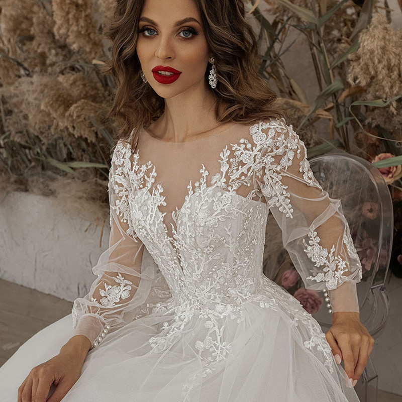European and American Foreign Trade Wedding Dress, New Spring and Autumn Style, Round Neck, Long Sleeves, Slimming, Fashionable, Small Train, Plus Size, Fitted