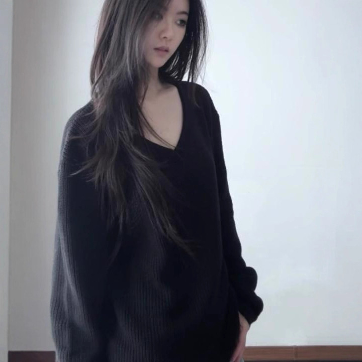 早秋慵懒高级感黑色V领套头毛衣女宽松显瘦2025新款针织外搭上衣|undefined