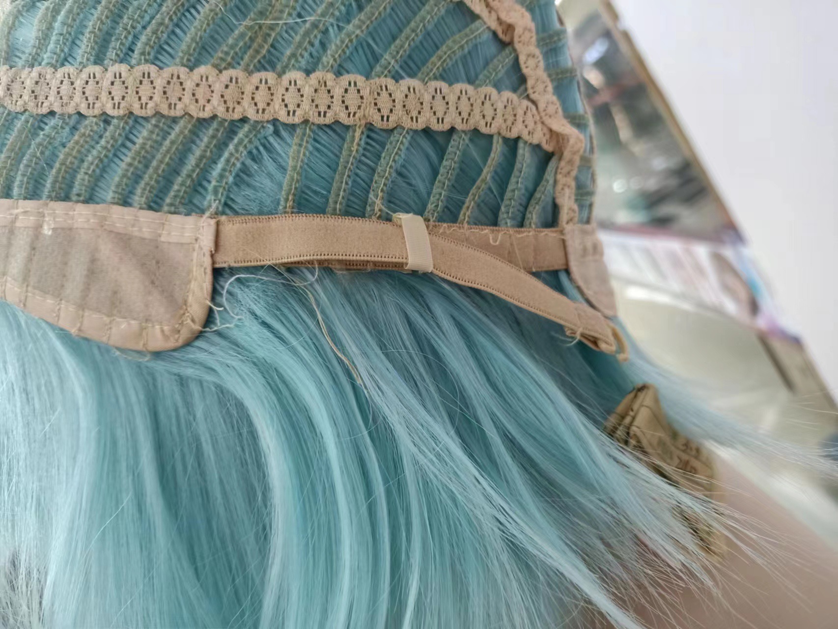 Peruca de fibra química al por mayor de alta temperatura seda corta pelucas gris mecanismo completo