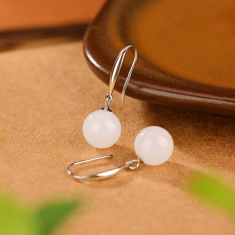 Bông tai bạc S925 hạt tròn đính ngọc trắng Hetian thiết kế đơn giản thời trang — Một cặp