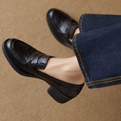 英国風レトロソフトレザーローファー女性用、厚いミディアムヒール、黒の多用途の小さな革靴、ラウンドトゥのソフトソールシューズ