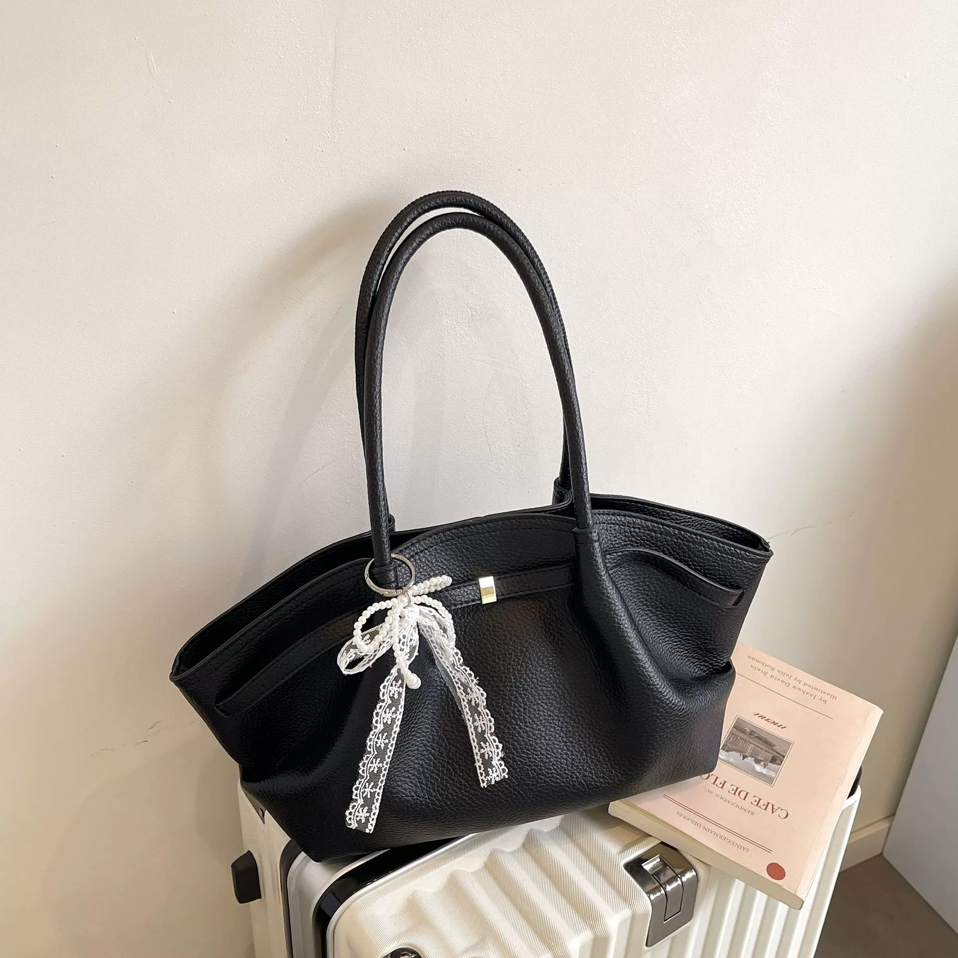 (Cross-border trading), capacious one-shoulder bag