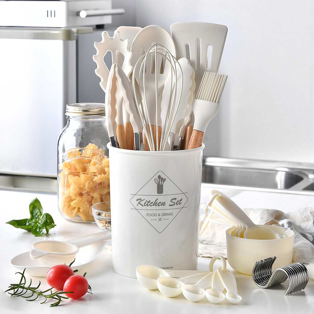 Utensilios de cocina de silicona transfronterizos con traje de mango de madera Cuchara de cocina de 34 piezas pala Traje de 34 piezas utensilio de cocina