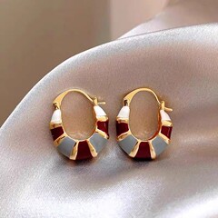 銅メッキ真金耳飾りフランスデザイナーの軽贅沢高級感気質ピアスエナメル滴油カラーイヤリング