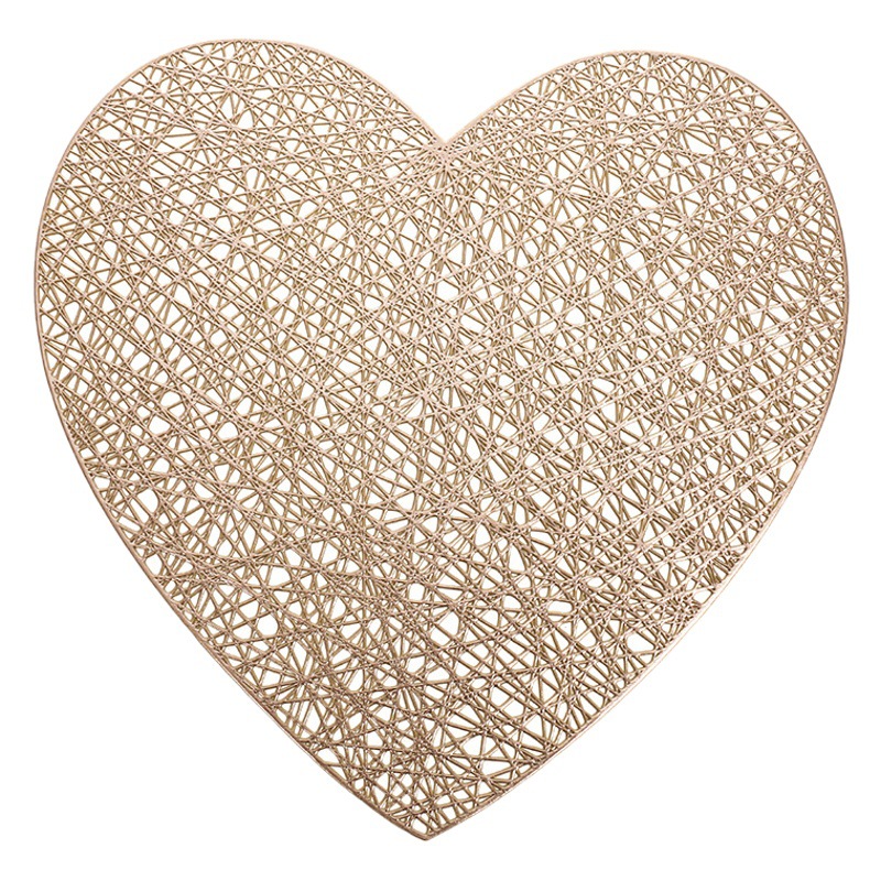 Nueva en forma de corazón entretejido PVC decorativo dorado placemat montaña de moda simple lujo ligero aislado Mesa estera placemat
