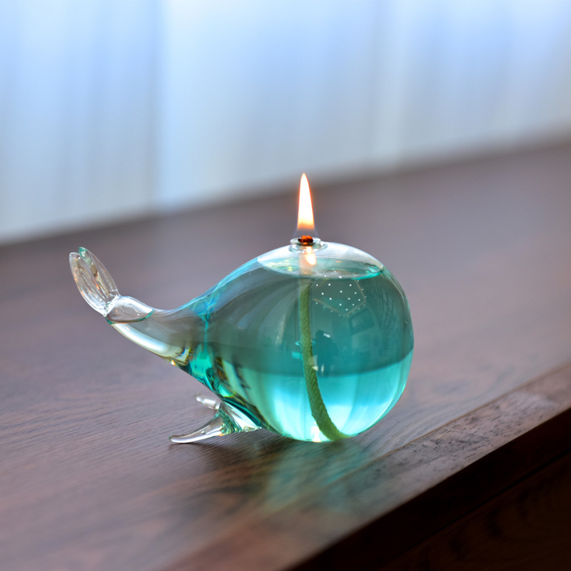 Ballena creativa lámpara de aceite de vidrio candelero decoración nórdico romántico simple Hogar Moderno escritorio lámpara de mantequilla libre de humo