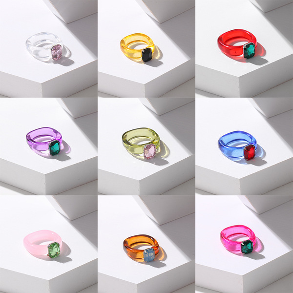 Retro geometric plastic ring with stone