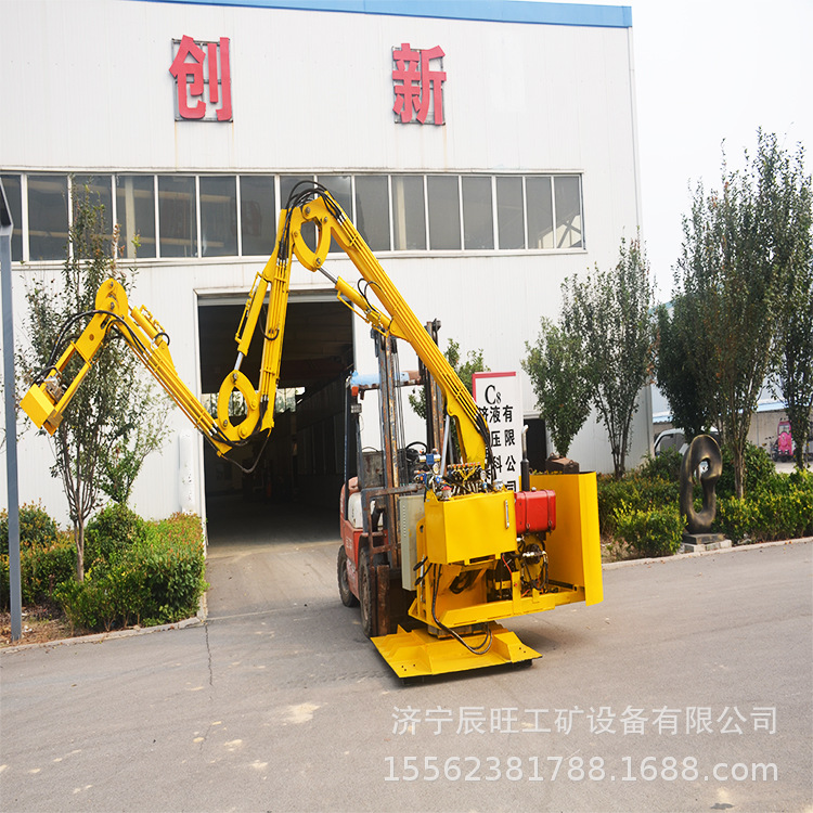 车载式绿篱机 高速公路隔离带护坡修剪机车载式折臂绿篱机