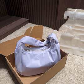新款热销尼龙单肩包腋下包包饺子包牛角包运动手提女包瑜伽简约