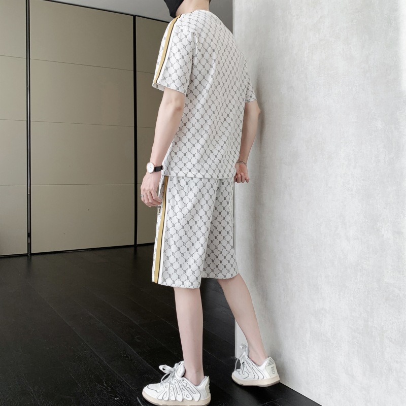 2025 verano nuevo estilo traje de seda de hielo casual para hombres tendencia hermosa camiseta pantalones cortos deportivos de dos piezas