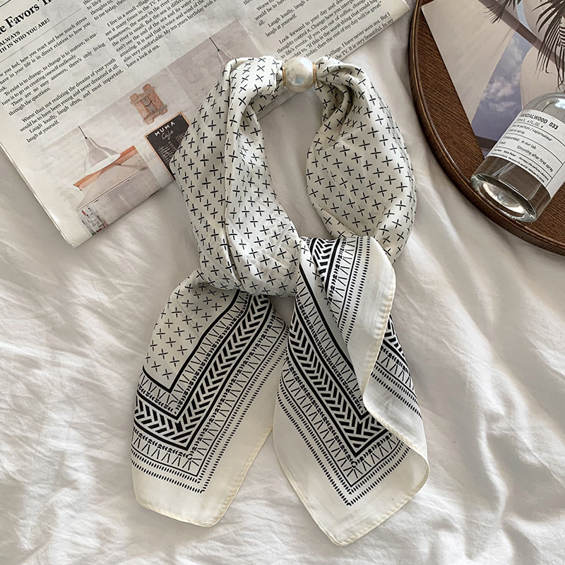 Bufandas de seda de alta calidad primavera y verano estilo europeo y americano patrón de impresión multipropósito seda simulada decoración bufandas de seda cinturón de pelo