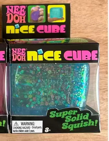 Cube colorful pinch fun-blue