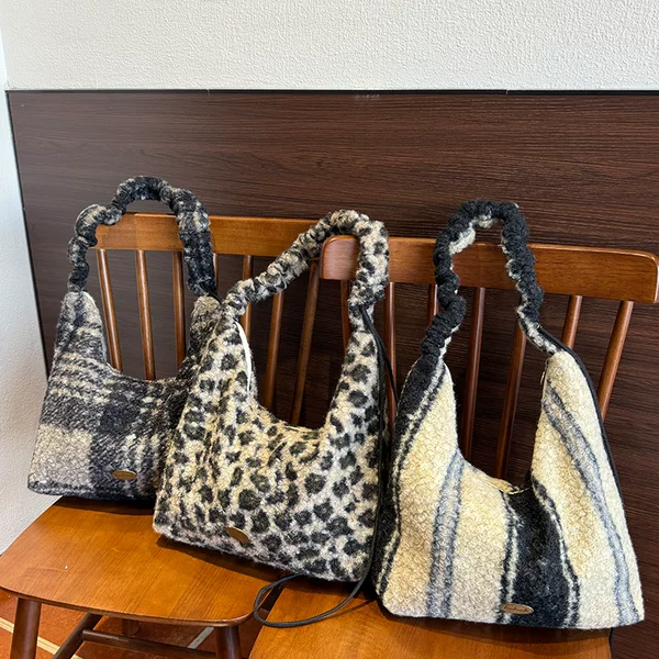 Autumn and Winter New Drawstring Bag Plush Korean Style Niche Versatile Tote Bag Fashionable Versatile Bag