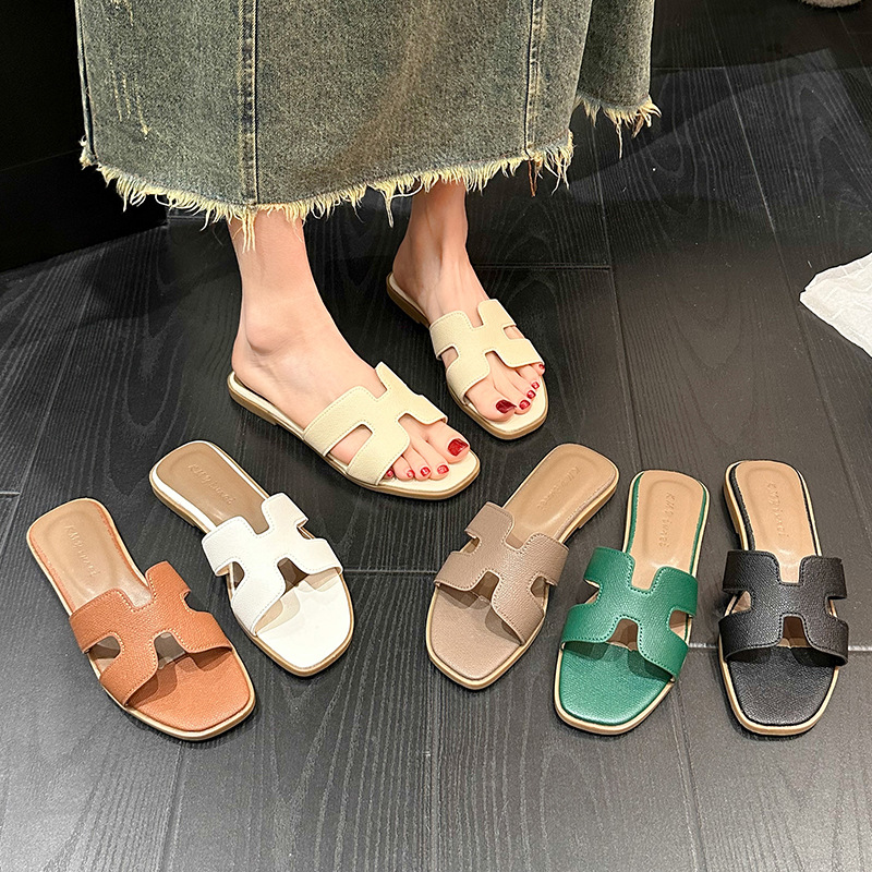 外贸潮牌拖鞋批发2025夏新款韩版一字拖平底潮搭沙滩罗马凉拖鞋女