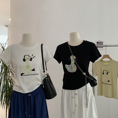 Omalai リトルアヒル刺繍ラウンドネック右肩半袖スリム Tシャツ 2025 夏の新作トップス卸売 3804
