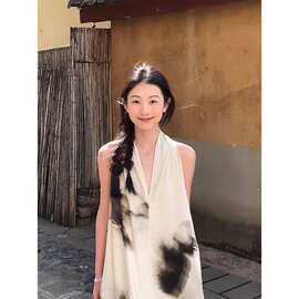 新中式国风白色挂脖吊带连衣裙子女夏季年新款小个子气质长裙