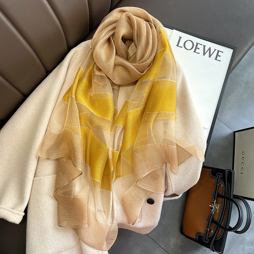  Korean version of the new contrasting color warm scarf, fashionable and stylish gift giving, long shawl, silk blended scarf for women