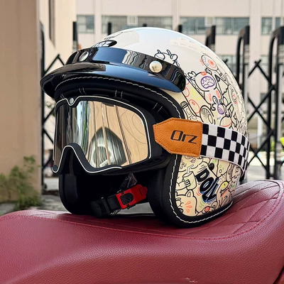 Motosiklet kaskı (dəbilqə) – Helmet, Suitable for All Seasons, Can Be - grabbing-doll-retro-black-and-silver-goggles-m