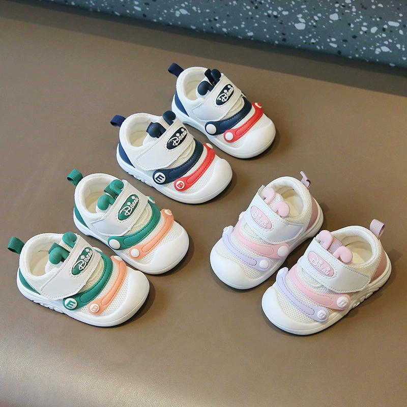 2024 весна и лето новые детские детские кроссовки детские кроссовки женская обувь нескользящая мягкая подошва гусеницы машины обувь для волос