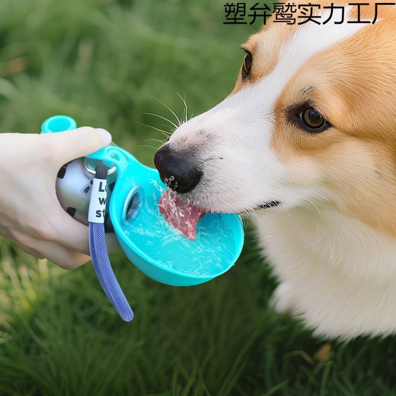Nuevo tipo transfronterizo de mascotas de acero inoxidable hervidor de agua para perros y gatos para beber agua al aire libre para pasear perros integral plegable taza de agua portátil