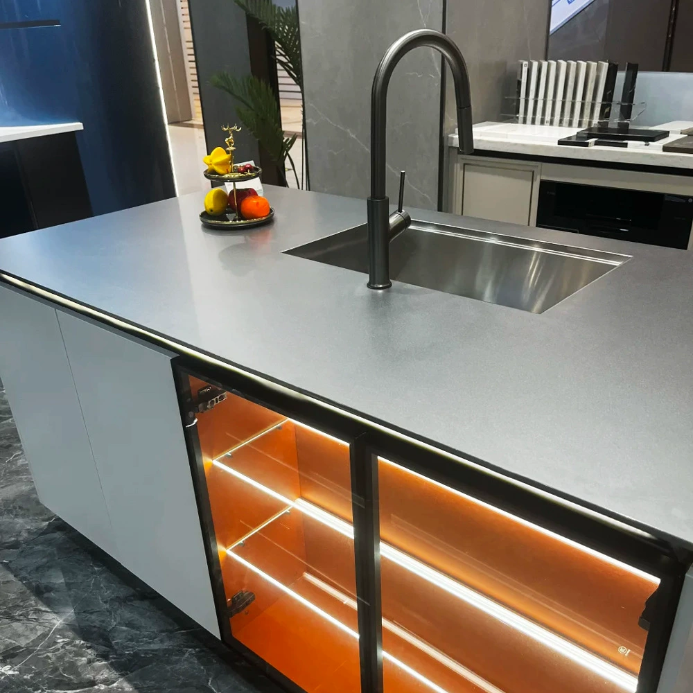 Кухонный остров с мойкой из нержавеющей стали 304, встроенный, на заказ, доступный, роскошный, простой, 5 мм, устойчивый к царапинам, с варочной панелью