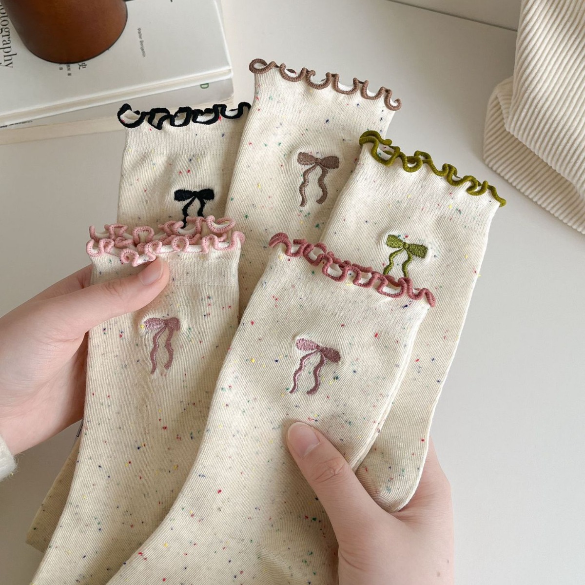 2025 New Autumn Ruffled Socks for Women, Spring and Autumn Mid-Calf Socks with Bowknot, Simple and Versatile Student Socks