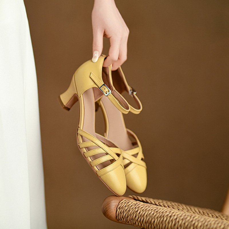 Sandal nữ quai hậu mũi nhọn retro da bò gót 5 cm kiểu La Mã — Màu trắng nhạt