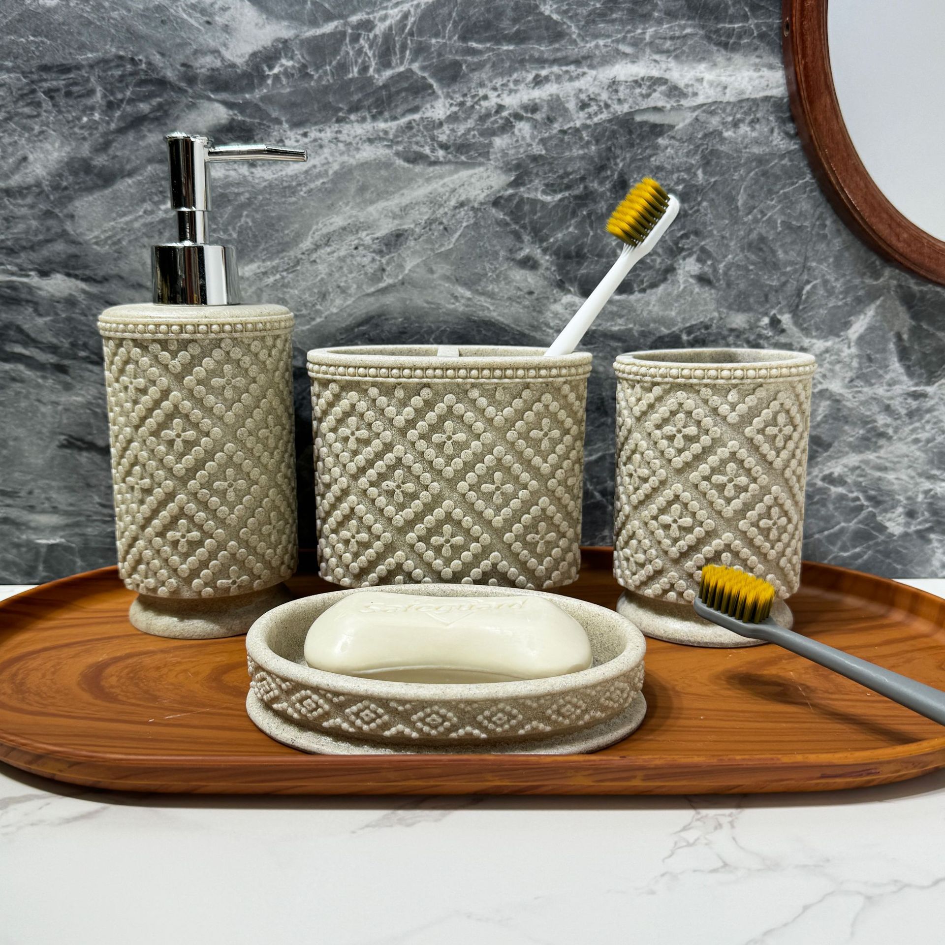 Diseño de piedra de arena imitación de resina set de enjuague de baño enjuague de baño de hotel decoración de piedra de arena set de cuatro piezas transfronterizo