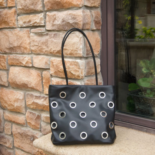 �W���T��U�Նμ������L�r��ˮͰ���ٴ�Ƥ�|�ſ�����б���