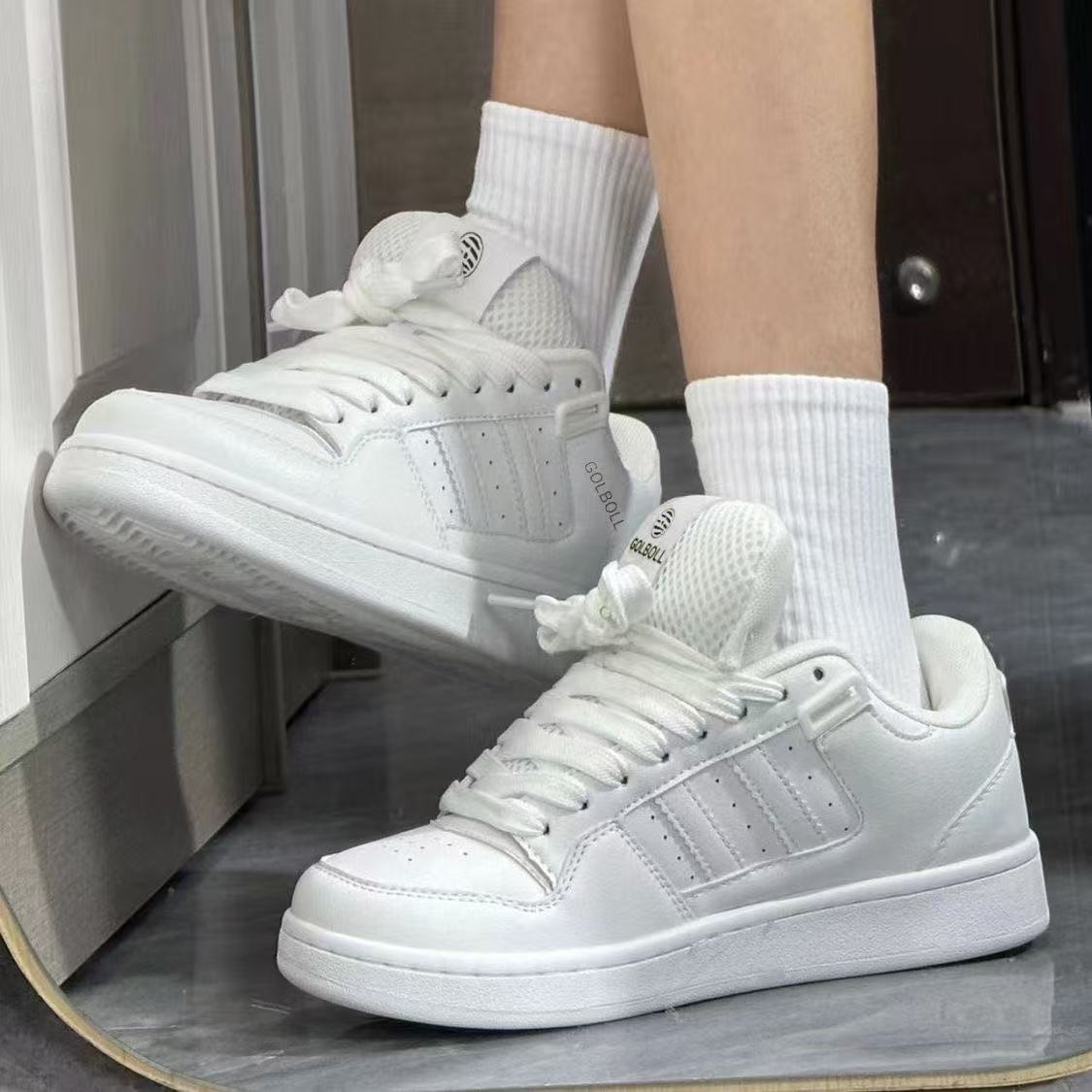 Xiaozhong pareja zapatos de pan de palamina 2026 primavera nuevos zapatos deportivos versátiles pequeños zapatos blancos transpirables zapatos casuales skate