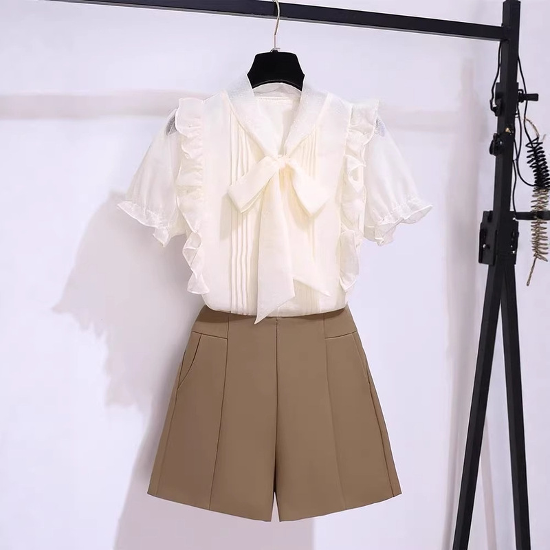 Trendy Fragrance-Style Outfit, Fashionable Summer High-End New Style, Elegant and Age-Reducing Shorts, Professional Wear, Stylish Two-Piece Set