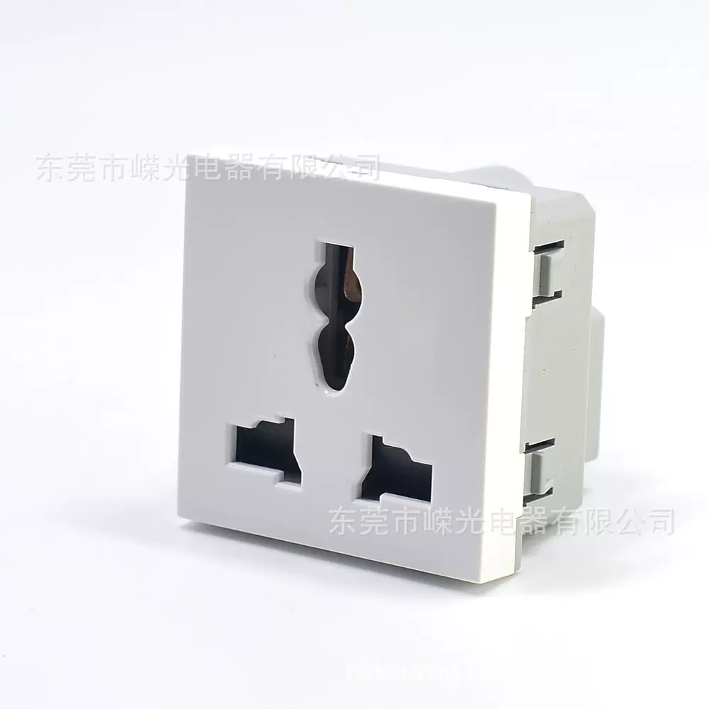 产销S45多功能插座45*45卡位模组带保护门卡位式卡扣PDU机柜插座