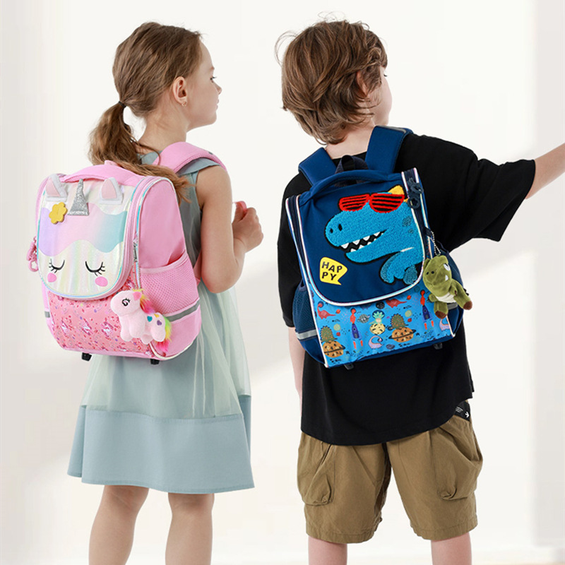 New Cartoon Children's Spine-Protecting Schoolbag, Ultra-Light and Breathable Oxford Cloth, Fashionable Large-Capacity Kindergarten Backpack