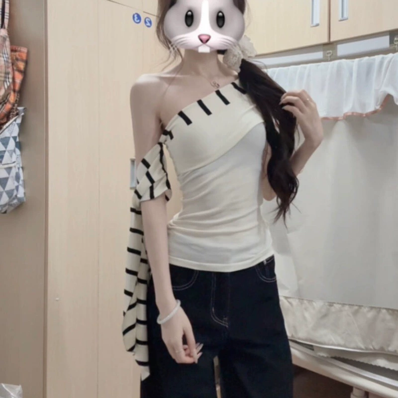 Летний топ 2025 года, новый дизайн, косой плечевой шов, полосатый ремешок, короткий рукав, утягивающий, женский