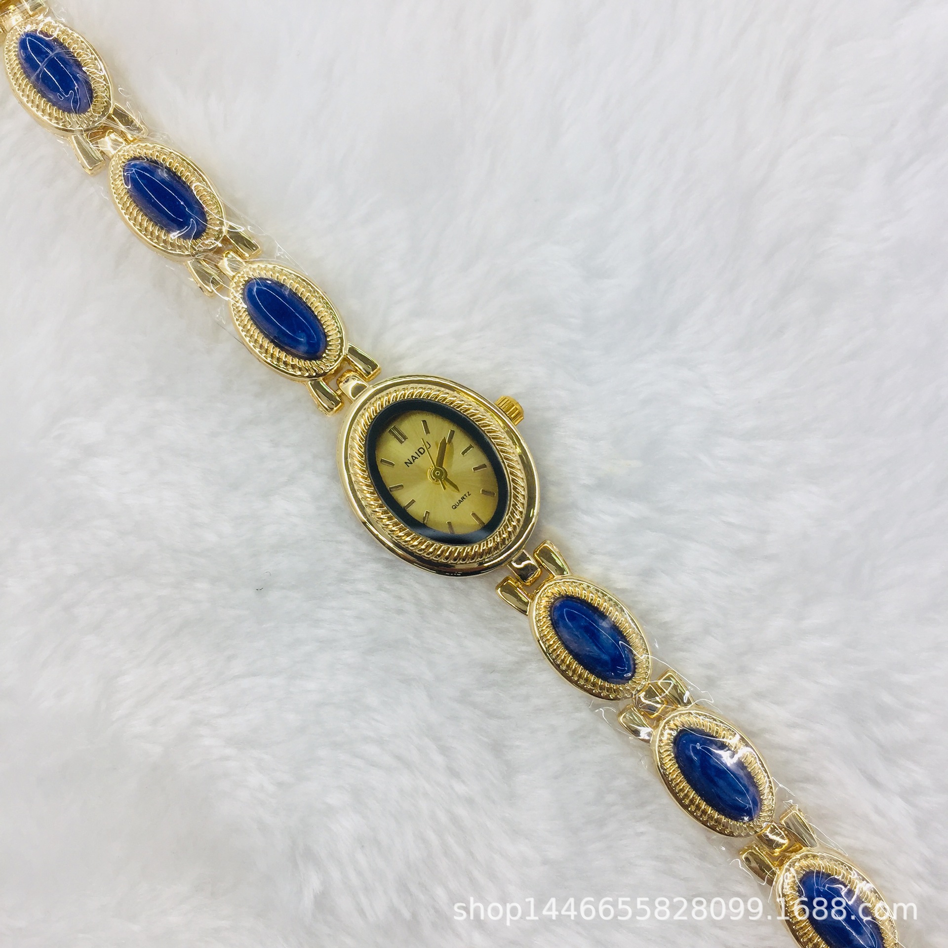 Hot-Selling Manufacturer Direct Sales Foreign Trade Light Luxury Oval Small Dial Watch Women's Niche Retro Palace Style Bracelet Style Women's Watch