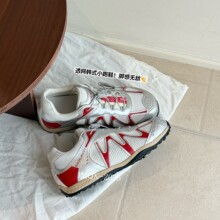 �W��͸���ϵ�ЬŮ2026���ļ��¿�r�аٴ������߷������e����Ь