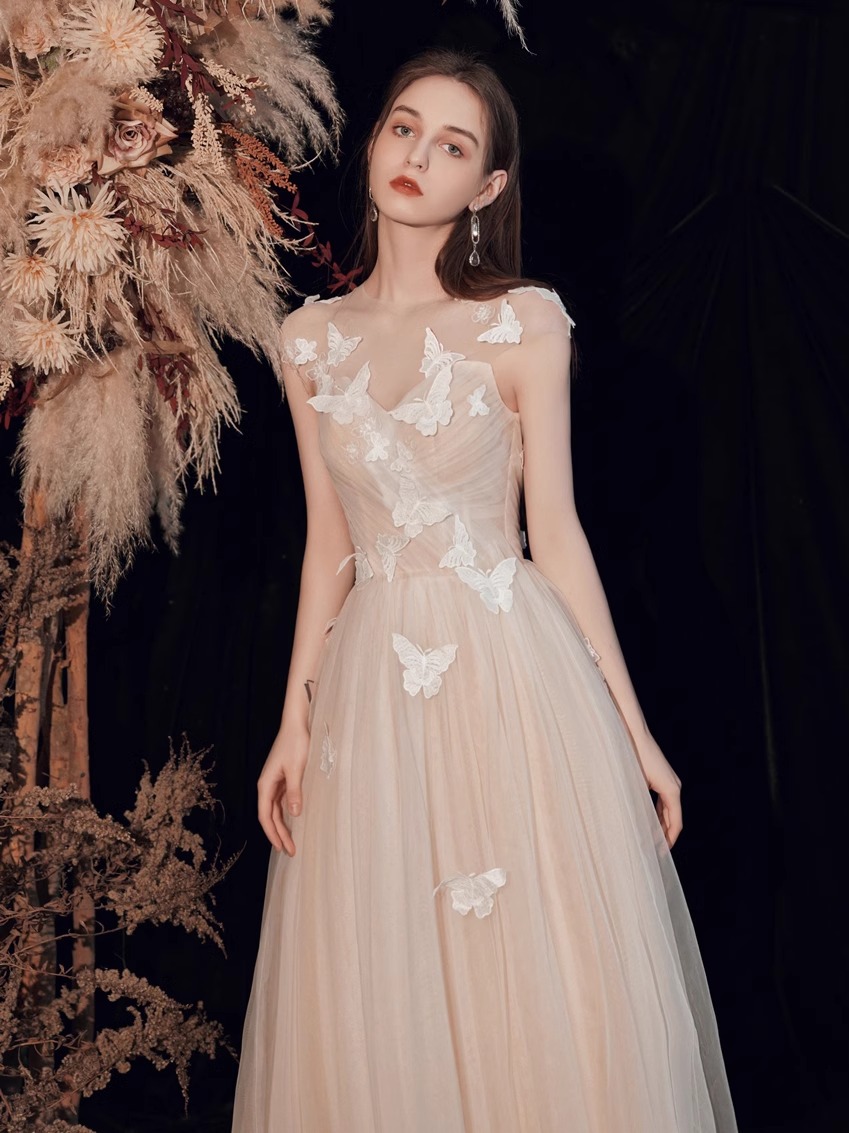 法式晚礼服伴娘小礼服女2024新款晚宴订婚裙成人年会公主风连衣裙-阿里巴巴