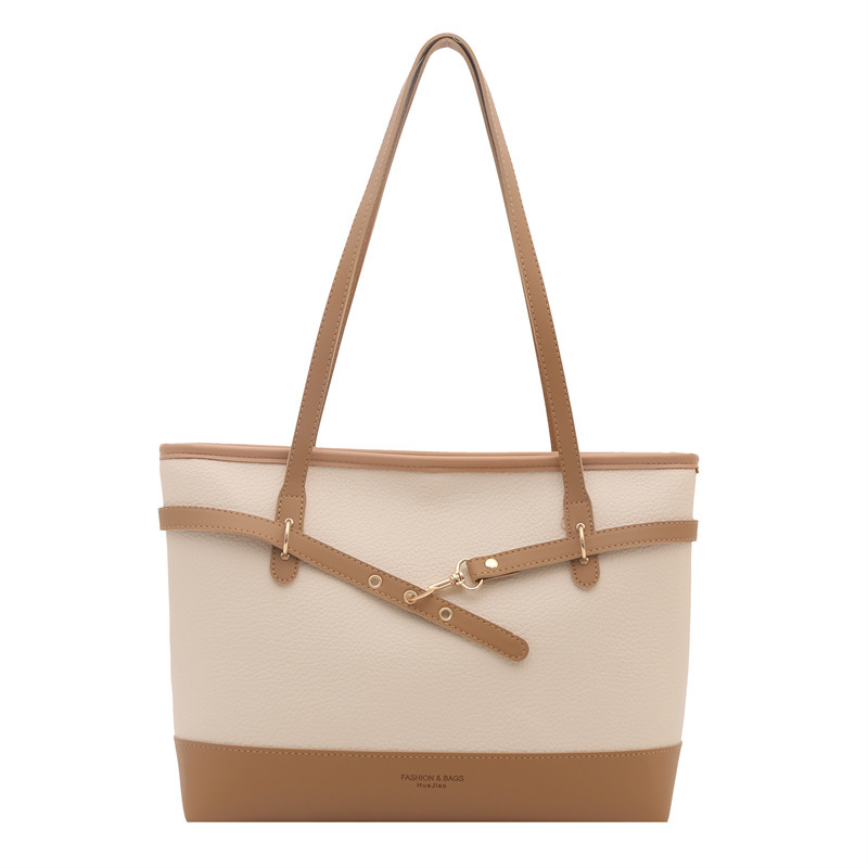 Bolsa de mano japonesa al por mayor Harajuku 2026 primavera nueva bolsa de hombro de lujo ligera bolsa de tendencia bajo la axila