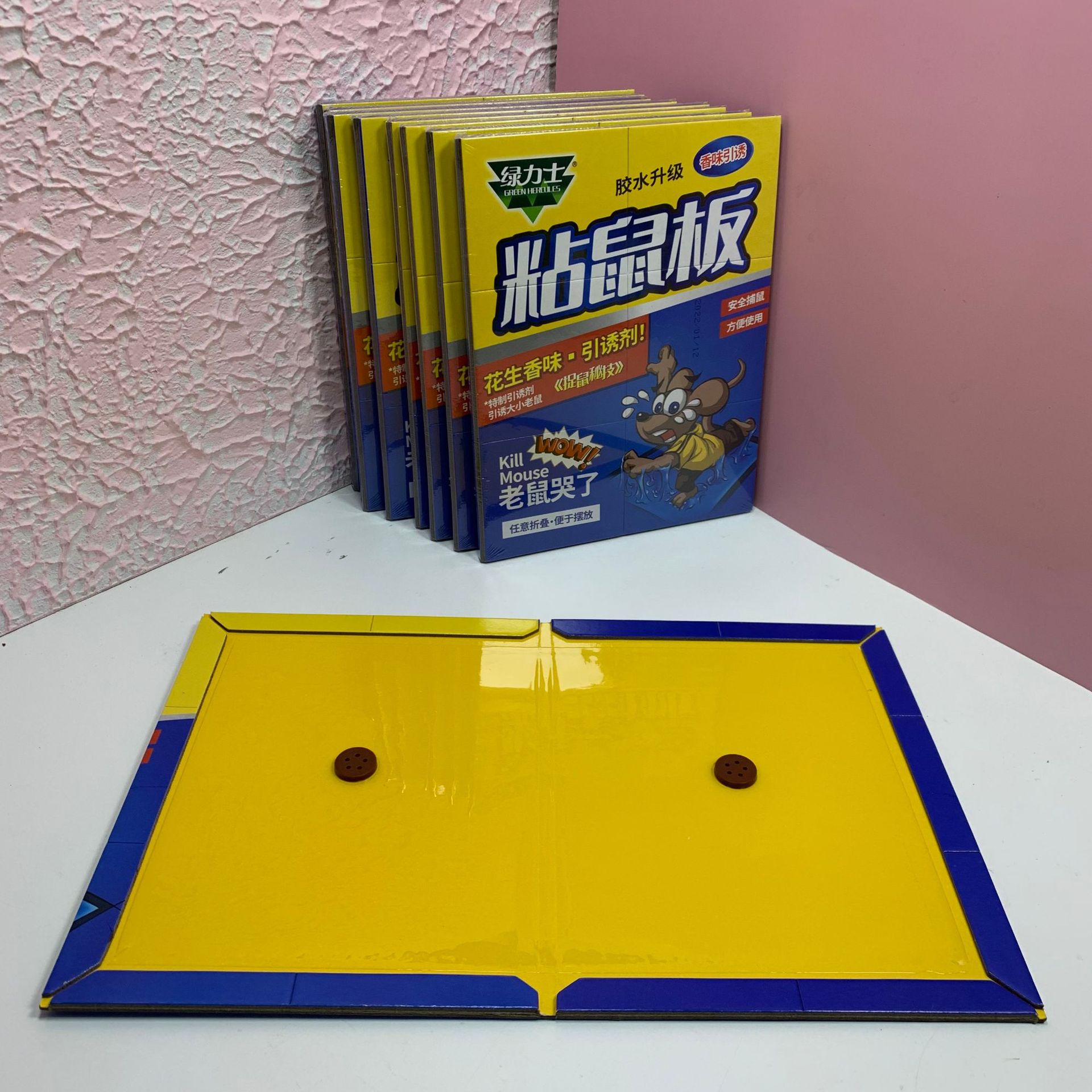 Spot wholesale of the new GL02201 green leaf model with widened and built-in anti sticking buckle and peanut fragrance sticky mouse board hard board