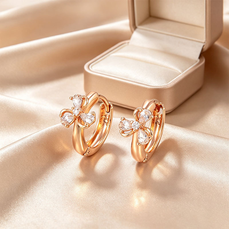 Aretes de Clip con Trébol de Aleación de Cobre con Circonia Incrustada para Mujer