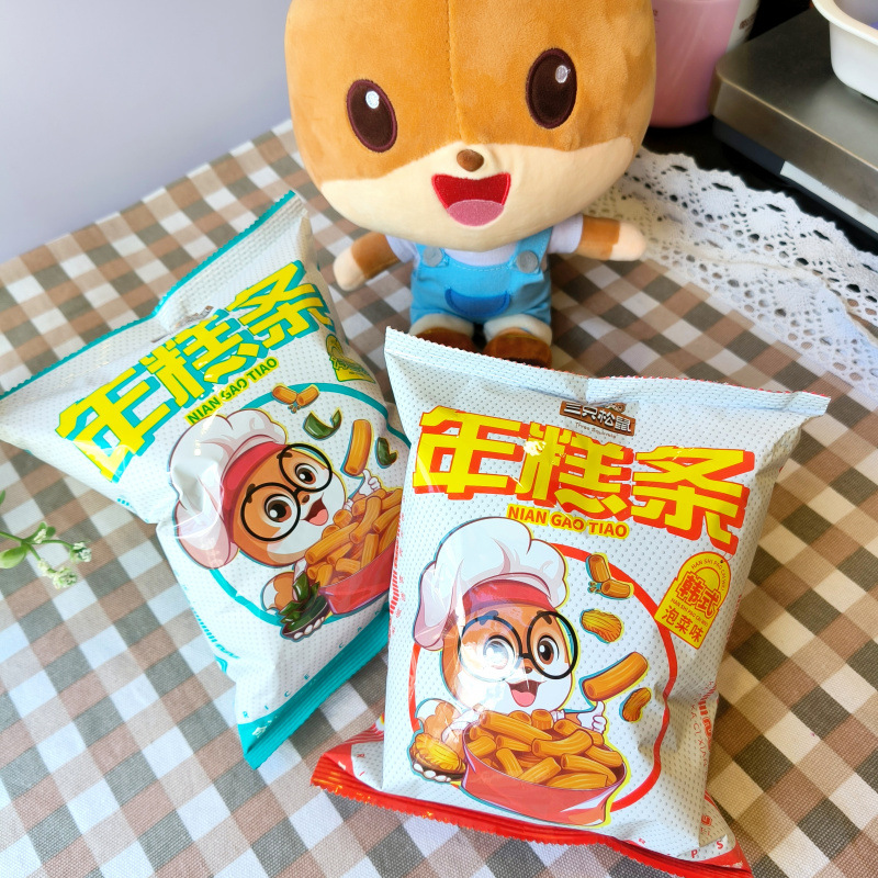 Three Squirrels Office Snacks, Leisure Snacks for Watching Dramas, Crispy Rice Cake Strips, Seaweed Flavor, Kimchi Flavor 60g