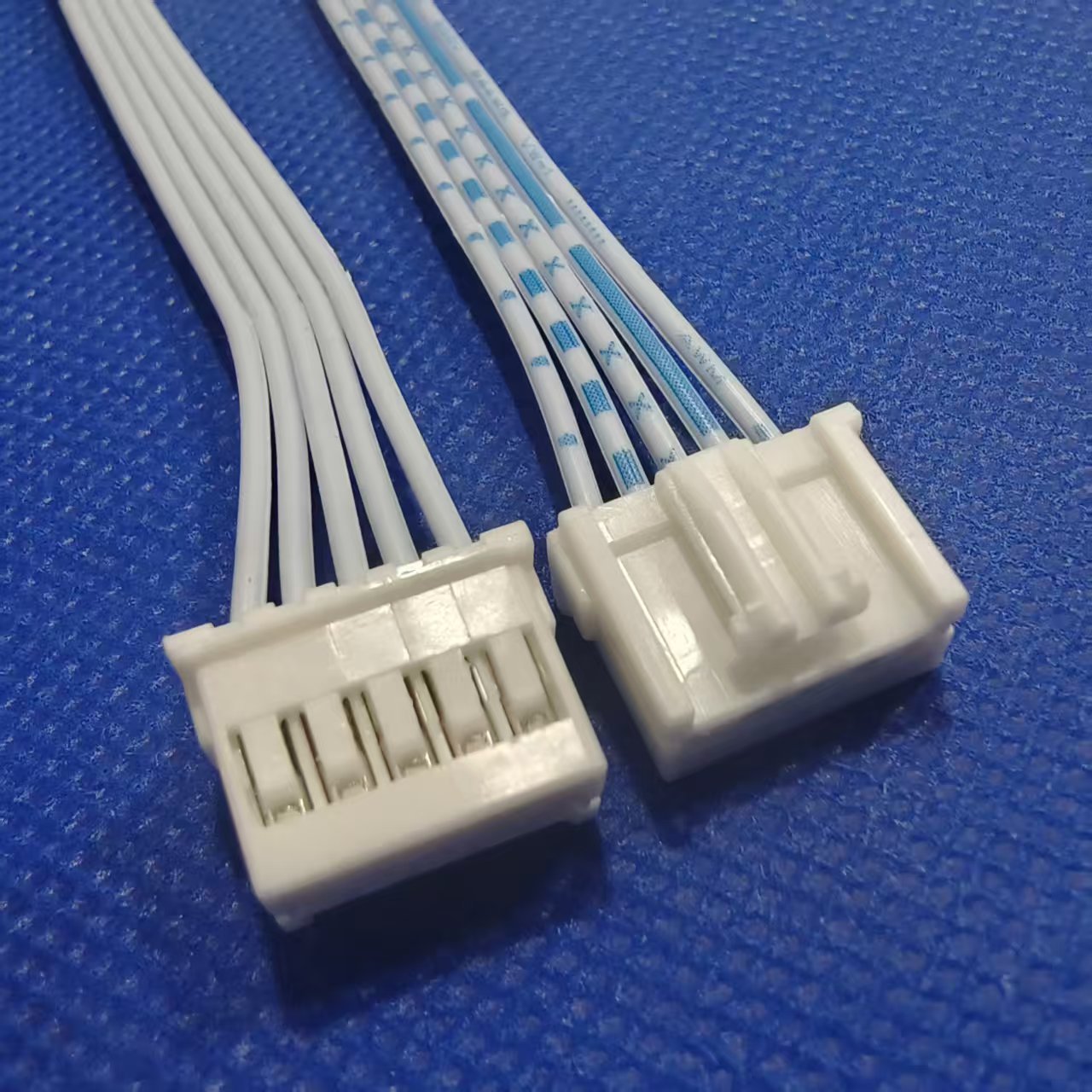 AMP91768-1带锁片/SCN-5Y胶壳 端子连接蓝排线