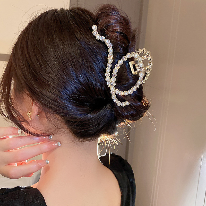 Frau Mode Schmetterling Bogenknoten Legierung Überzug Künstliche Perlen Strasssteine Haarkrallen display picture 2