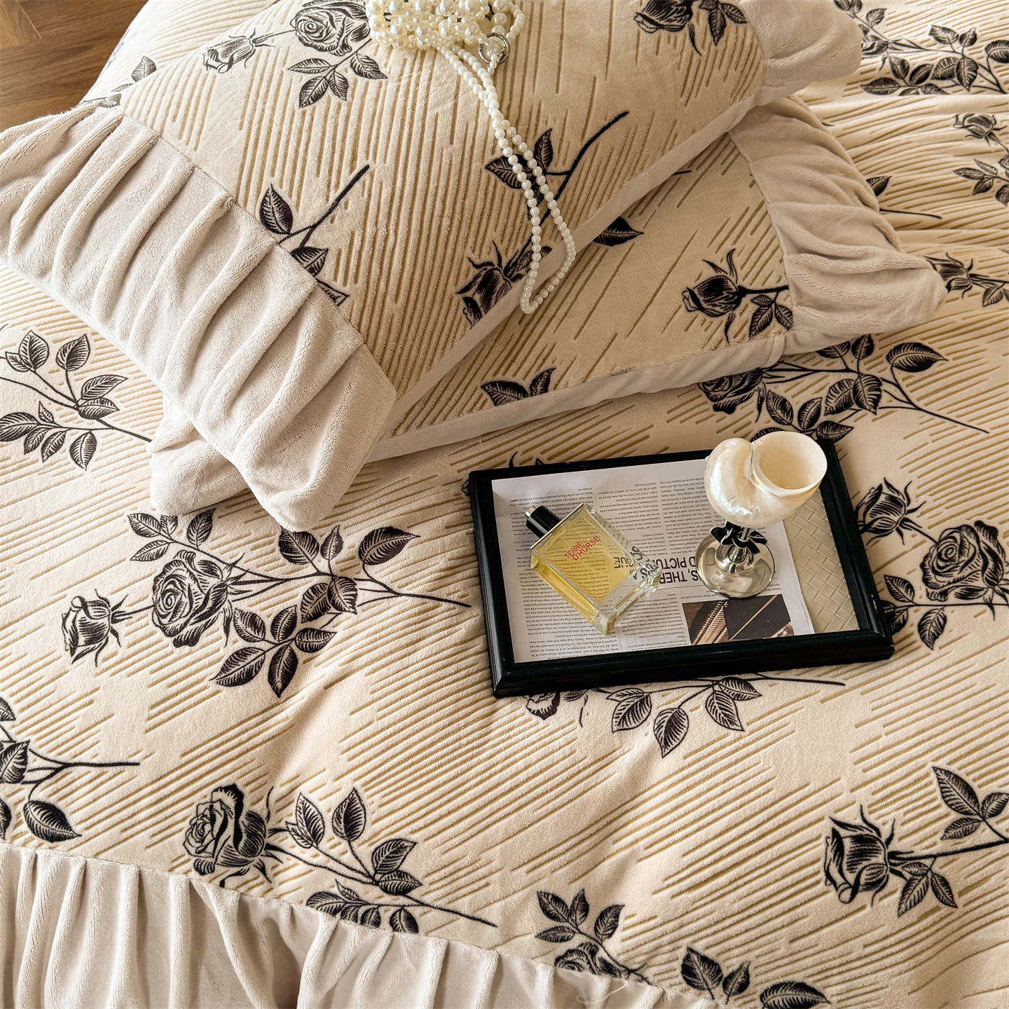 Ensemble quatre pièces style bohème vintage nordique français 2026, idéal pour l'automne et l'hiver : drap-housse, housse de couette et autres éléments en velours épais gaufré._voghion.com